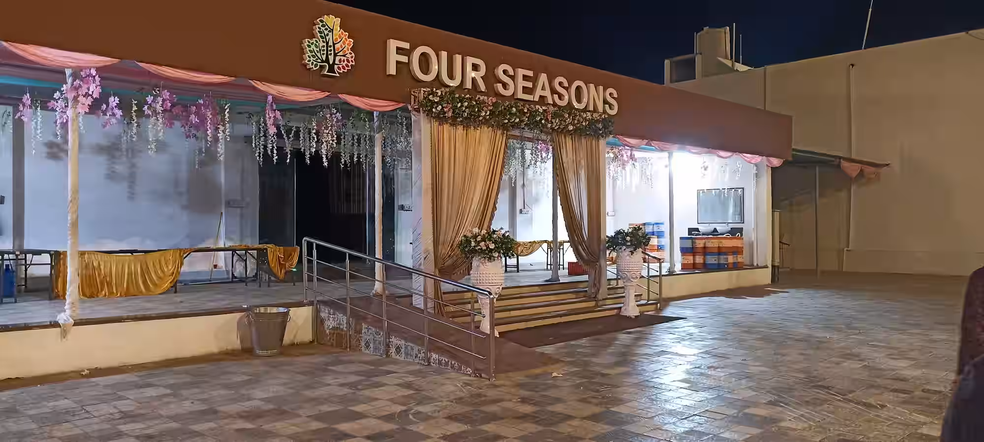 Cover image of Four Seasons Banquet