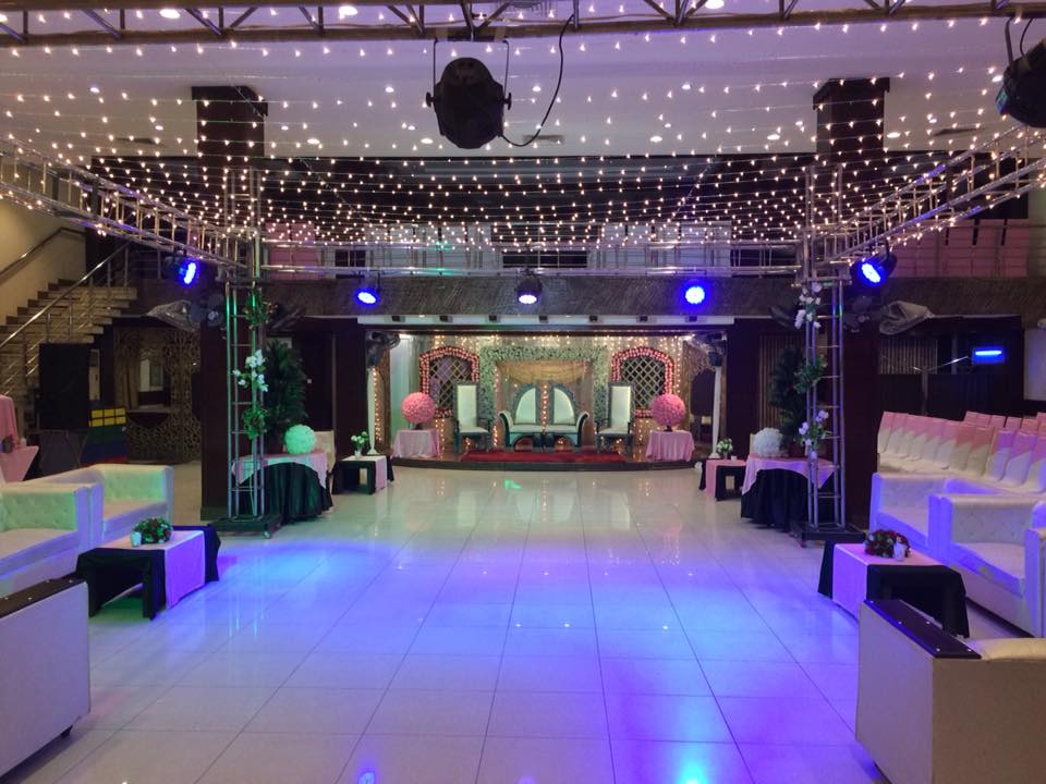 Cover image of Taroon Hall