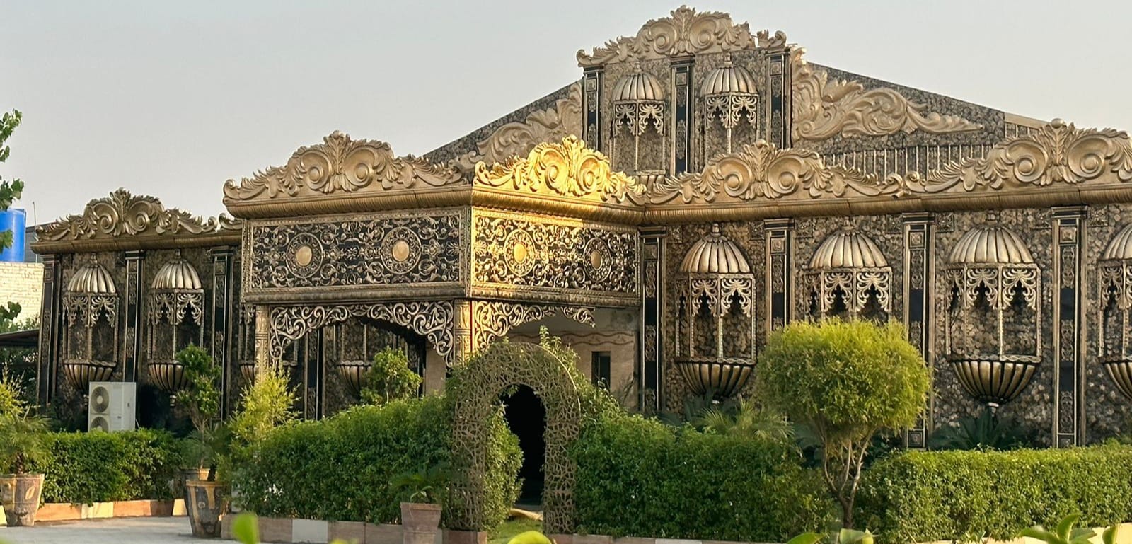 Cover image of Golden Arena Wedding hall